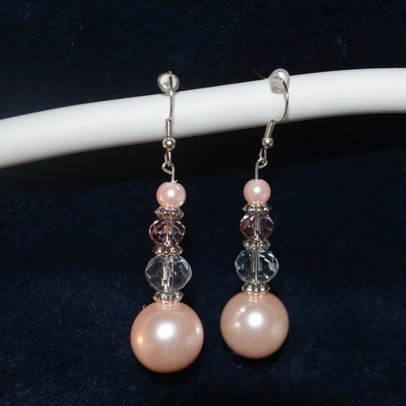 Pink Pearls and Pink & White Faceted Beads Silver Earrings - Picture 4 of 4